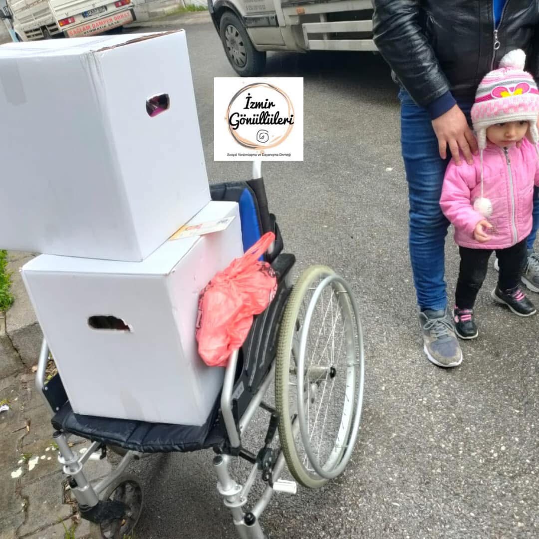 İzmir Gönüllüleri Gıda Marketi ve Gıda Dağıtımları